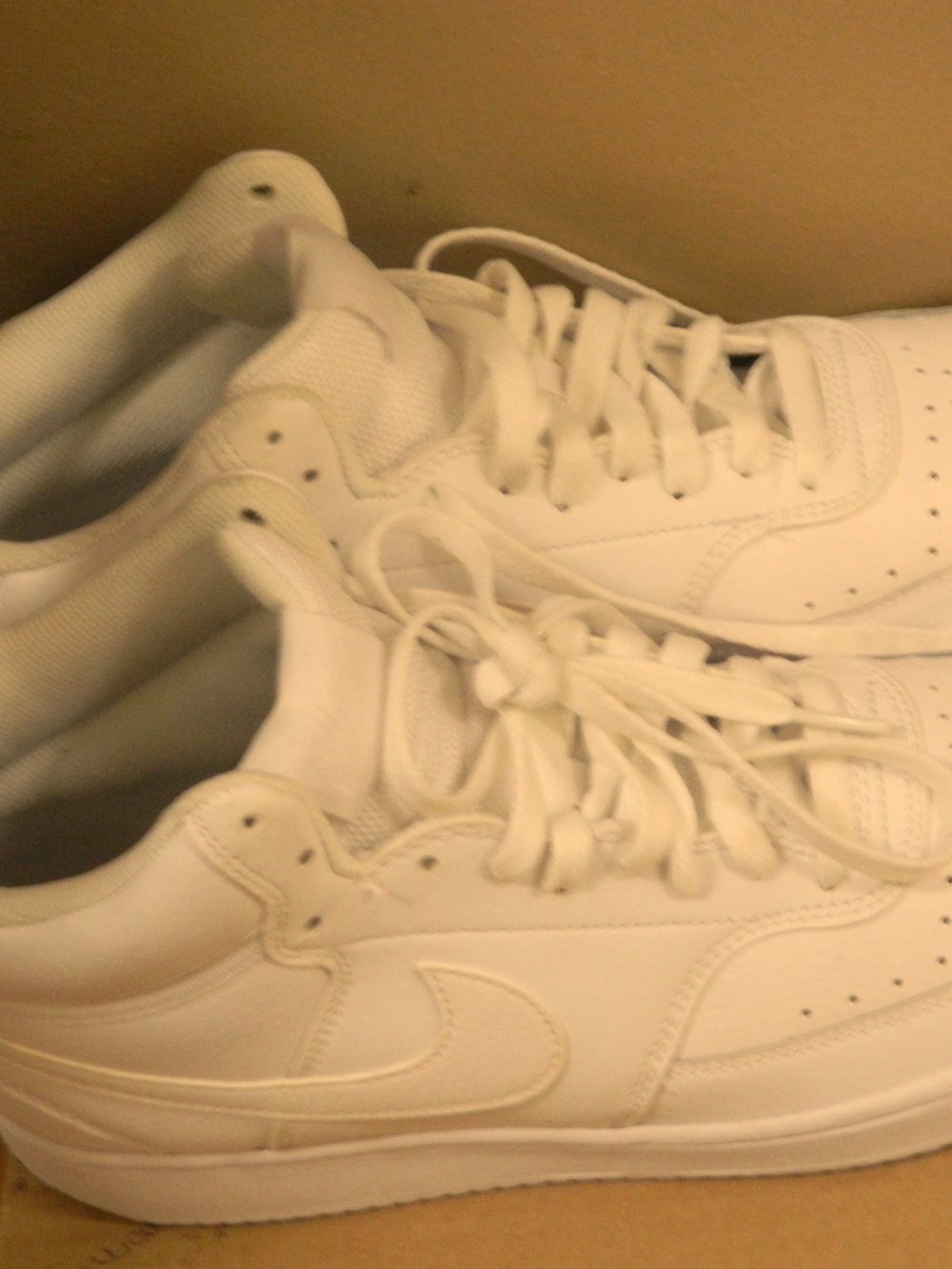 Classic All-White Men's Low-Top Sneakers